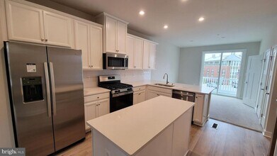 2427 James Banks Rd SE in Washington, DC - Building Photo - Building Photo