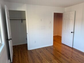 25 Lawrence St in Westbrook, ME - Building Photo - Building Photo