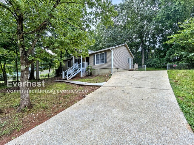198 Poplar Point Dr in Carrollton, GA - Building Photo - Building Photo