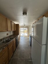 1343 Sunray Ln in Howard, WI - Foto de edificio - Building Photo