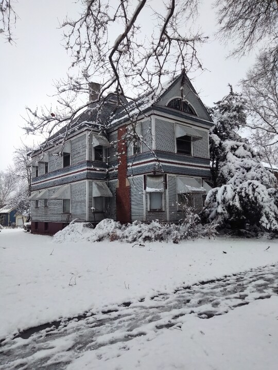 816 W William St in Decatur, IL - Building Photo