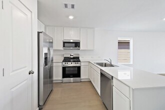 17322 Roxboro Rdg Ln in Crosby, TX - Foto de edificio - Building Photo