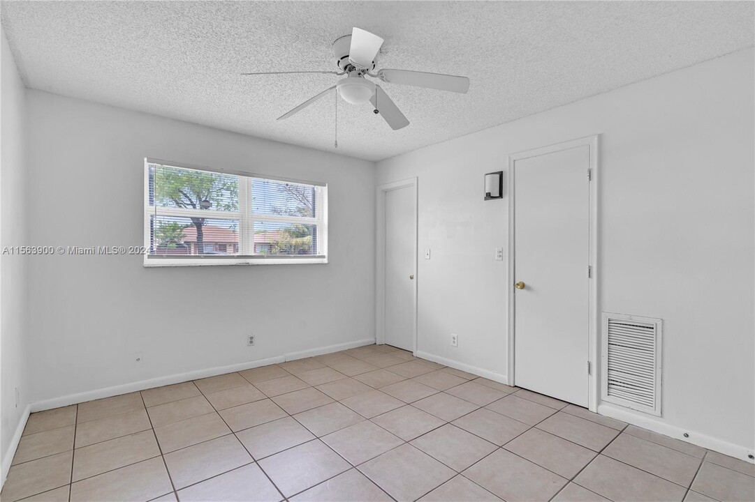 3201 NW 4th Ter, Unit 85 in Pompano Beach, FL - Building Photo