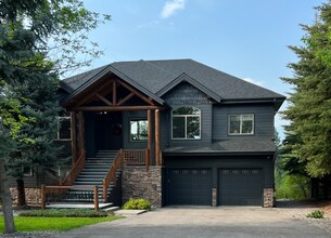 710 Birch Point Dr in Whitefish, MT - Building Photo - Building Photo
