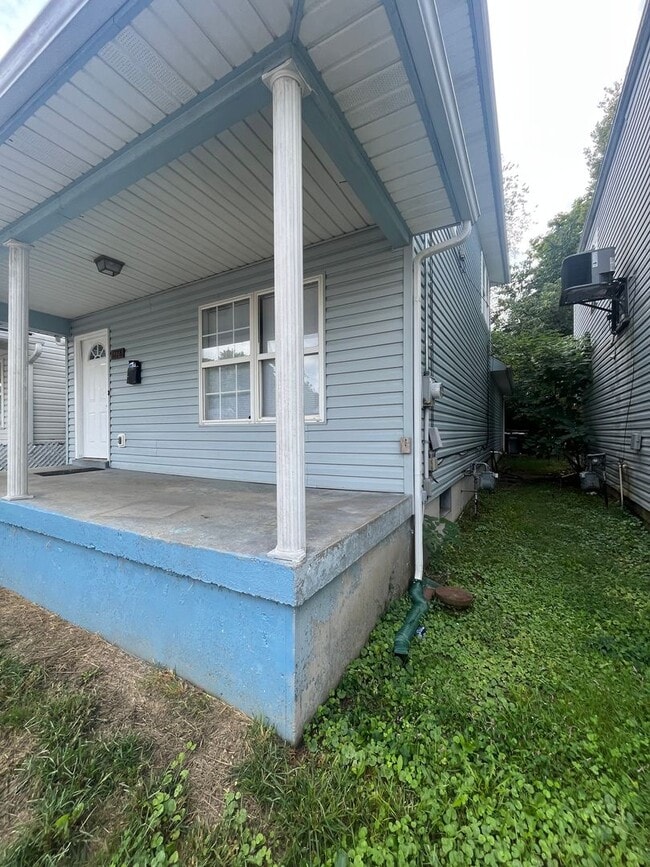 1728 W Oak St in Louisville, KY - Building Photo - Building Photo