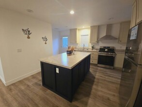 825 N Lamb Blvd in Las Vegas, NV - Building Photo - Building Photo