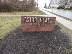 Astor Place in Cincinnati, OH - Building Photo - Building Photo