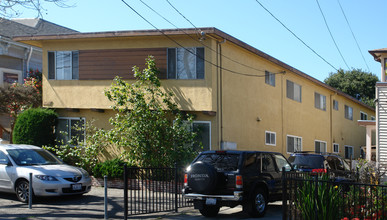 1547 Saint Charles St in Alameda, CA - Building Photo - Building Photo