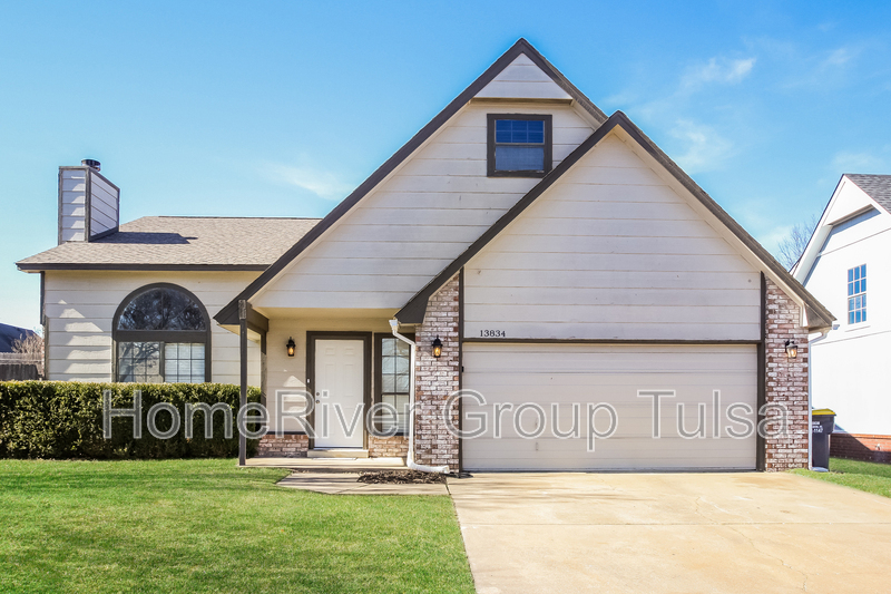 13834 S Nyssa Ct in Glenpool, OK - Building Photo