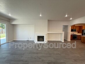 617 Dody Dr in Manteca, CA - Building Photo - Building Photo