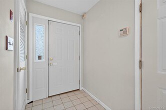 226 Eagleton Dr in Monroe, NY - Building Photo - Building Photo