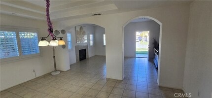 16225 Soapberry Ln in Fontana, CA - Foto de edificio - Building Photo