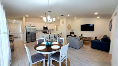 1136 Papaya Cir. in Davenport, FL - Building Photo - Building Photo