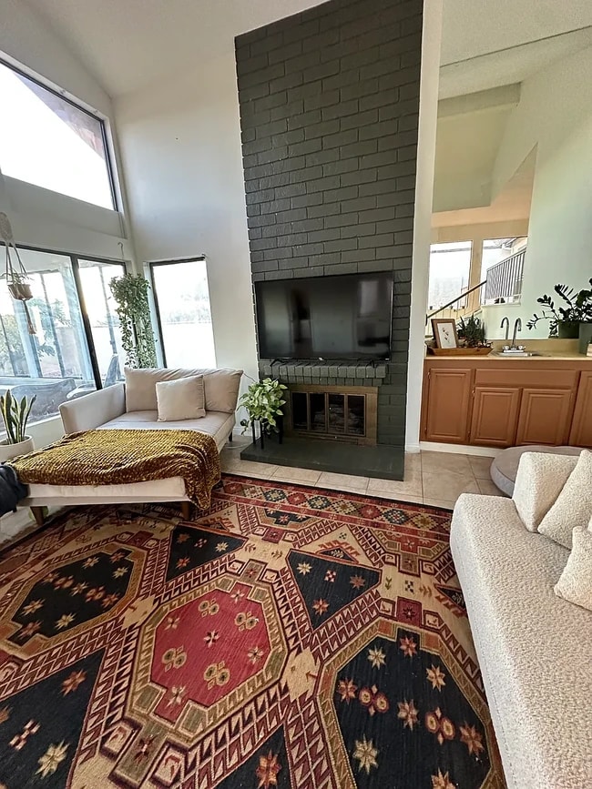 1465 Vaquero Gln in Escondido, CA - Foto de edificio - Building Photo