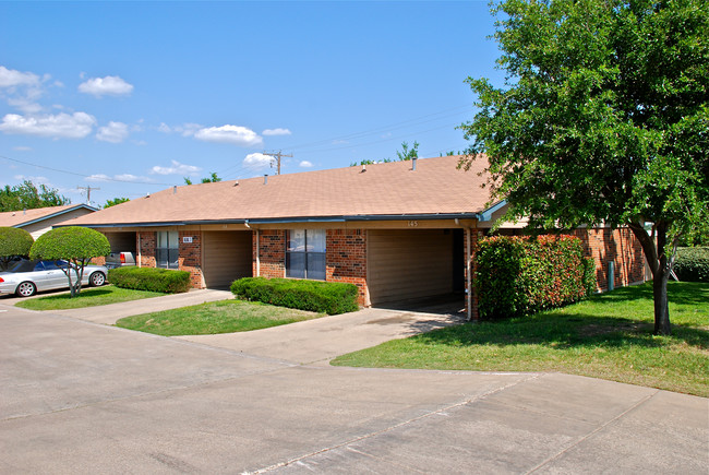 Belmont Oaks in Fort Worth, TX - Foto de edificio - Building Photo