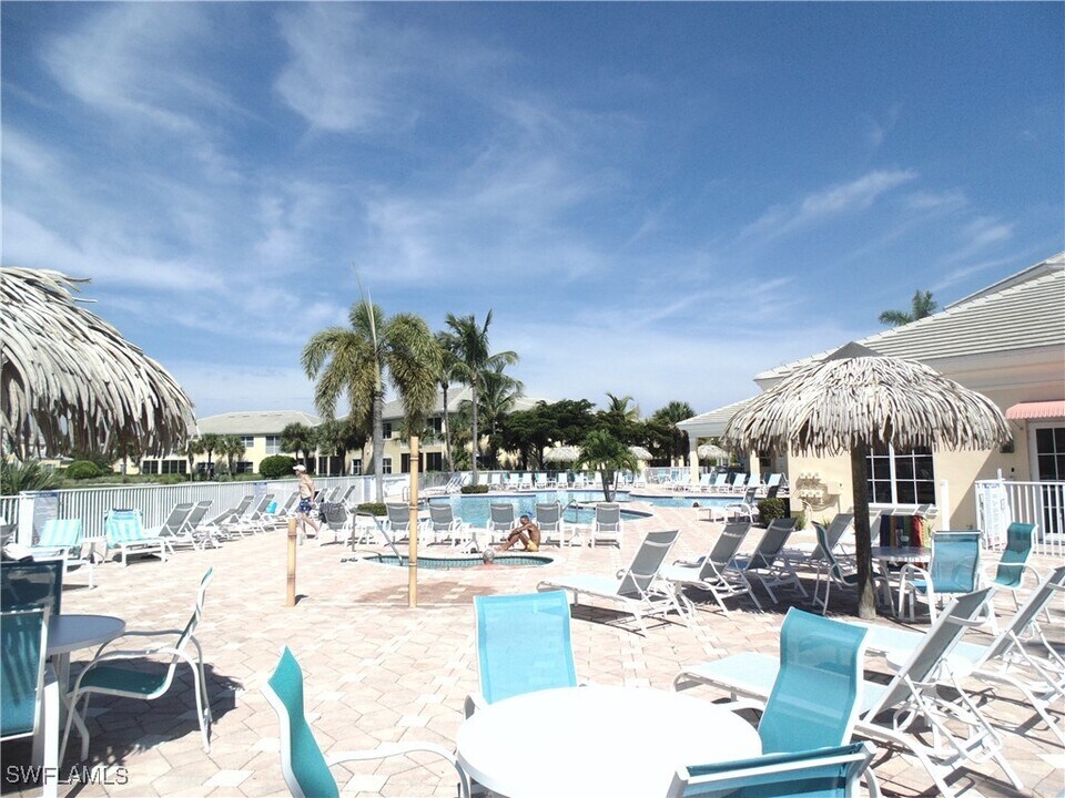14531 Abaco Lakes Dr in Ft. Myers, FL - Building Photo