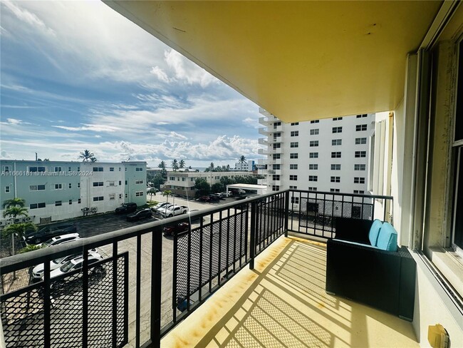 1501 S Ocean Dr in Hollywood, FL - Building Photo - Building Photo