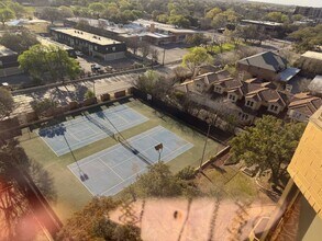 7887 Broadway, 1005 in San Antonio, TX - Building Photo - Building Photo