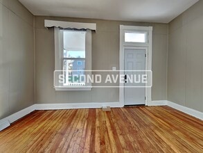 1233 Dewey Ave in Cincinnati, OH - Building Photo - Building Photo