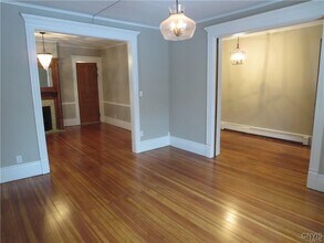 1725 James St in Syracuse, NY - Building Photo - Building Photo