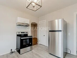 124 N Denny St in Indianapolis, IN - Foto de edificio - Building Photo