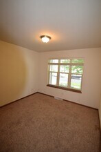 8845 Red Beryl Dr in Middleton, WI - Foto de edificio - Building Photo