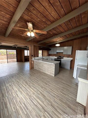 2093 Aaniu Loop in Pearl City, HI - Building Photo - Building Photo