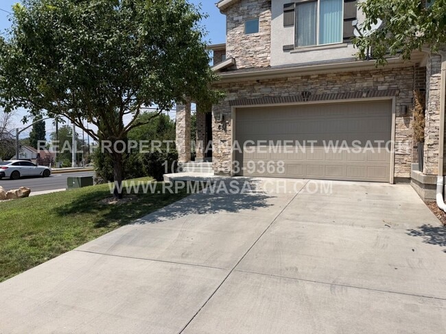 property at 651 E Nikita Cv