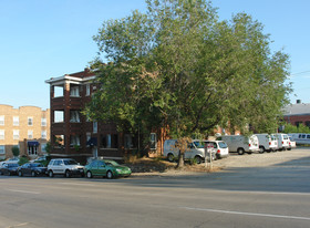 The Royal in Omaha, NE - Foto de edificio - Building Photo