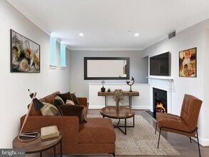 413 Stuart Cir in Richmond, VA - Building Photo - Building Photo