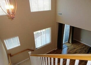 557 Loch Lomond Way in Fairfield, CA - Building Photo - Building Photo