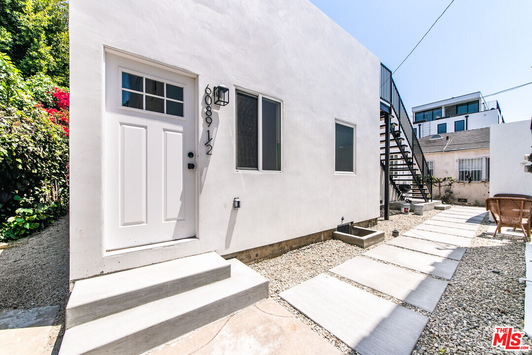 6089 Horner St in Los Angeles, CA - Building Photo