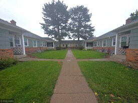 2050-2056 W Bayard Ave in St. Paul, MN - Building Photo