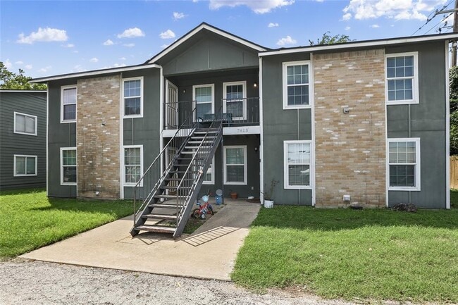 property at 7415 Vintage Hills Dr