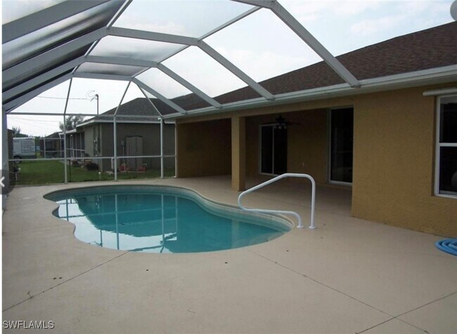 property at 1422 SW 43rd Ln
