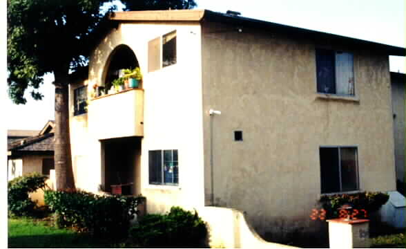 2045 N Ventura Rd in Oxnard, CA - Building Photo - Building Photo