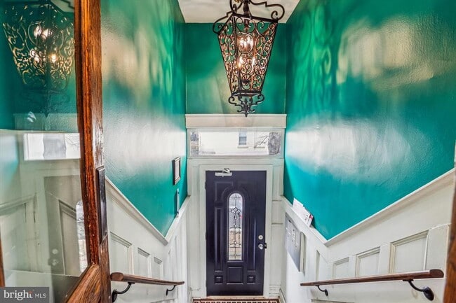 property at 150 Seaton Pl NW