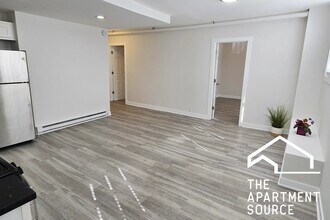 732 W Roscoe St, Unit SGA in Chicago, IL - Foto de edificio - Building Photo