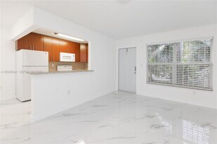 1060 NE 78th St in Miami, FL - Building Photo