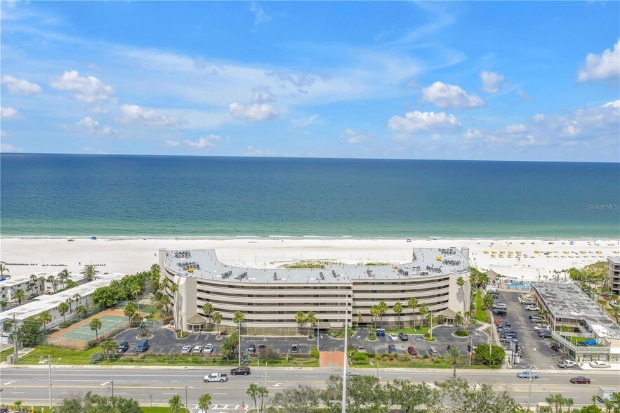 4450 Gulf Blvd, Unit 113 in St Pete Beach, FL - Building Photo