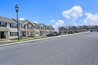 Marsh Run Townhomes in Waynesboro, PA - Foto de edificio - Building Photo