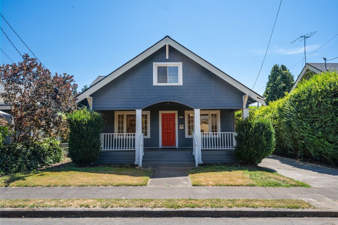 4528 SE Windsor Ct in Portland, OR - Building Photo