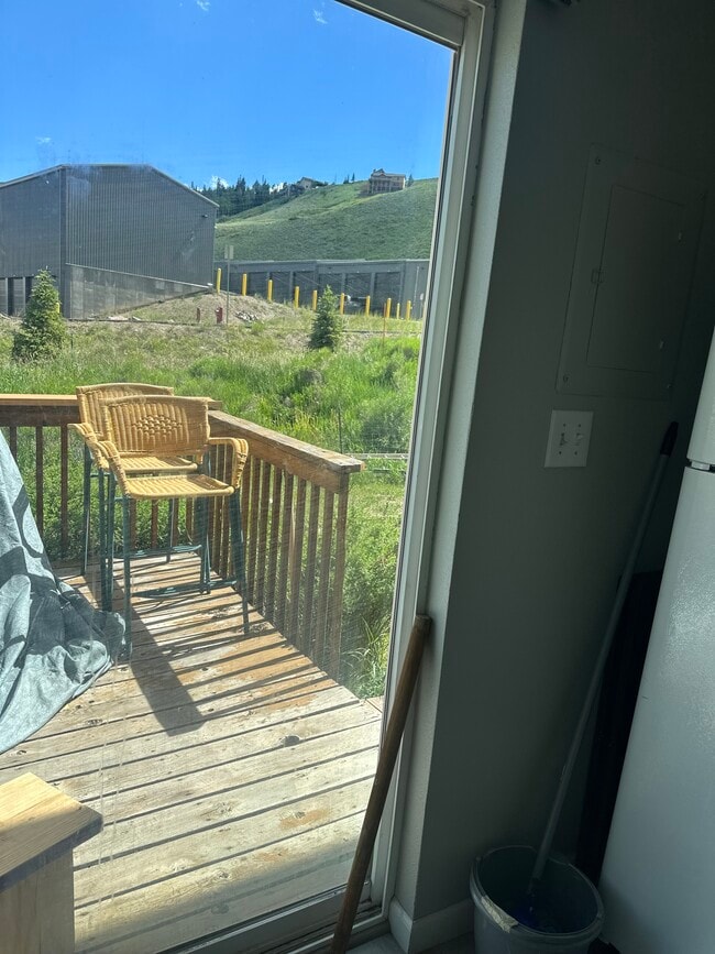 449 W 4th St, Unit A in Silverthorne, CO - Building Photo - Building Photo