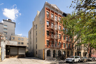 109  West 105th Street in New York, NY - Building Photo - Primary Photo