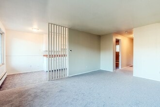 Westwinds Apartments in Mercer Island, WA - Foto de edificio - Interior Photo