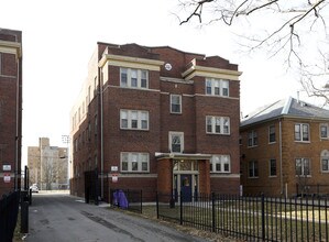 Mapleton Park in Indianapolis, IN - Foto de edificio - Building Photo