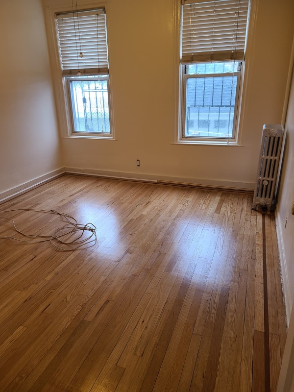 1033 E 217th St in Bronx, NY - Building Photo - Building Photo