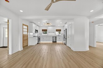 4751 Burlington Ave N in St. Petersburg, FL - Building Photo - Building Photo