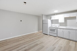 26 Old West Brookfield Rd in Warren, MA - Building Photo