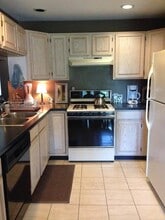 49 King St in East Greenwich, RI - Foto de edificio - Building Photo